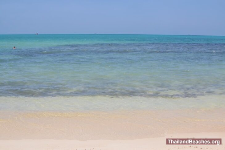 Ban Thai Beach: Ideal for Moms and Babies on Samui