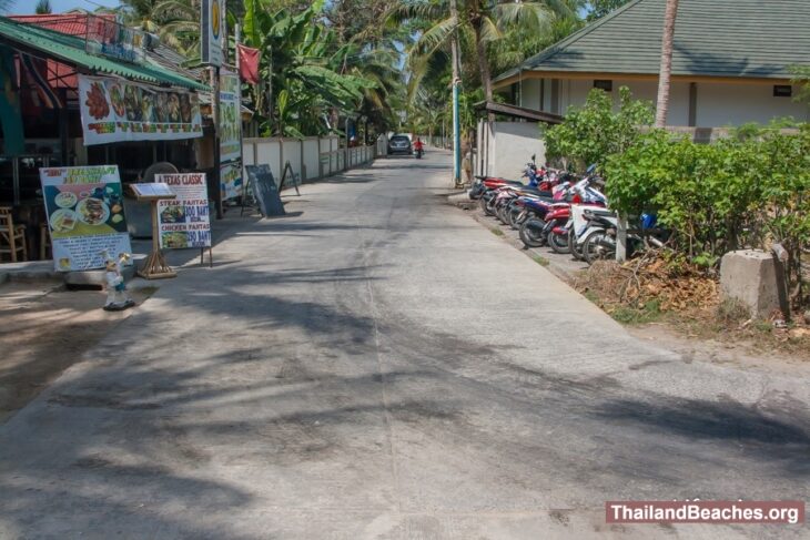 Lamai Beach: Three in One