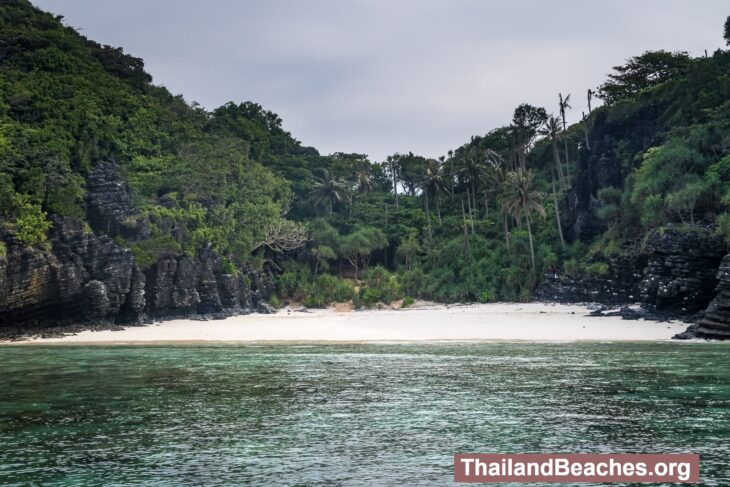 Nui Beach – A Hidden Gem on Phi Phi Don