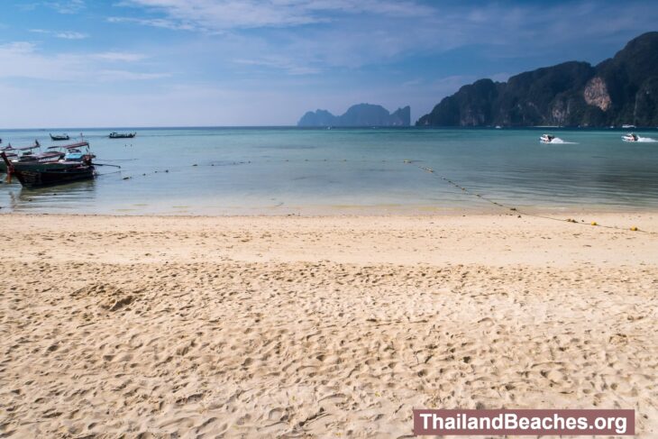 Thon Sai Beach – The Main Beach of Phi Phi Don Island