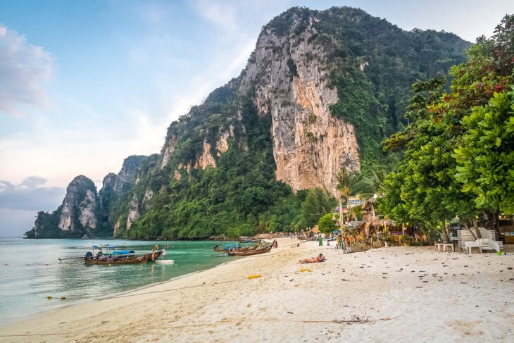 Thon Sai Beach – The Main Beach of Phi Phi Don Island